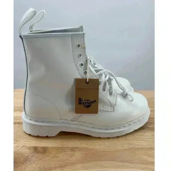 Dr. Martens 1460 White‎ Mono Patent Leather Lace-Up Boots Women’s 10/Men’s 9 - Picture 1 of 5